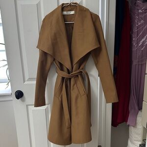 Elegant Tan Women's Trench Coat